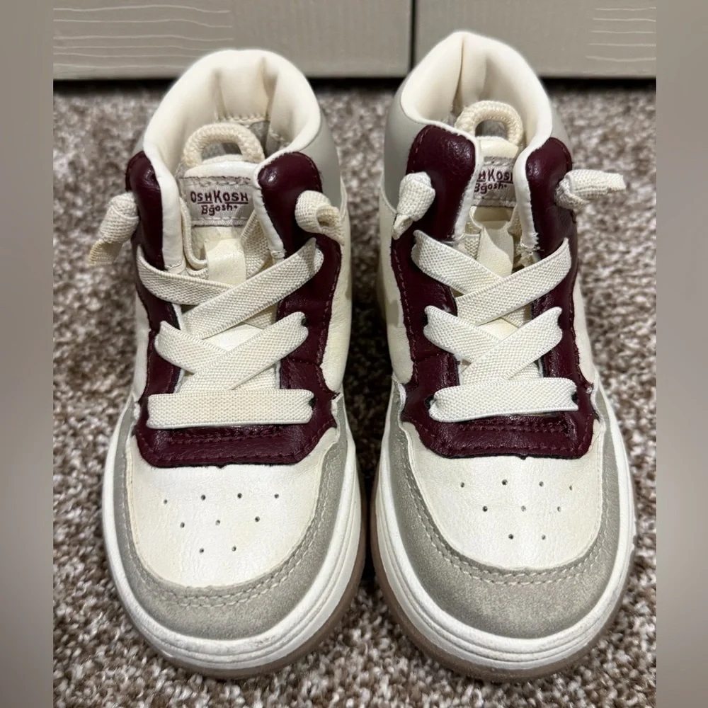 OshKosh B'Gosh Size 6M Toddler Sneakers